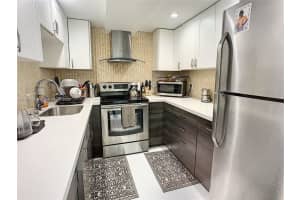 20505 E Country Club Dr APT 2134, Aventura, FL 33180, Sold 06/03/22