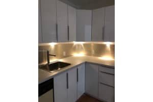 3375 N Country Club Dr, Miami, FL 33180, Sold 05/31/22