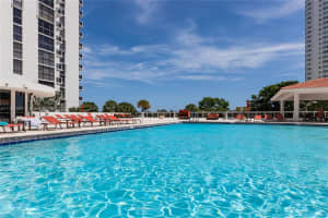 20515 E Country Club Dr APT 748, Aventura, FL 33180, Sold 06/06/22