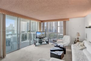20515 E Country Club Dr APT 748, Aventura, FL 33180, Sold 06/06/22