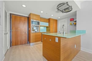 5875 Collins Ave APT 1506, Miami Beach, FL 33140, Sold 04/20/22