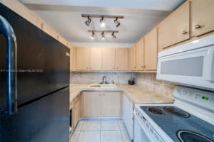 3660 NE 166th St APT 816, North Miami Beach, FL 33160, Sold 04/01/22