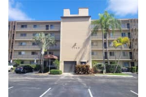 7760 NW 50th St APT 502, Lauderhill, FL 33351, Sold 04/20/22