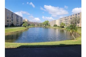 7760 NW 50th St APT 502, Lauderhill, FL 33351, Sold 04/20/22