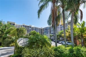 600 Parkview Dr APT 215, Hallandale Beach, FL 33009, Sold 04/28/22