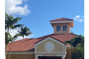 8320 SW 1st St APT 102, Pembroke Pines, FL 33025, Sold 05/13/22