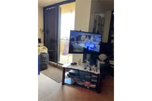 2555 Collins Ave APT 501, Miami Beach, FL 33140, Sold 05/31/22