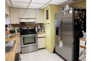2555 Collins Ave APT 501, Miami Beach, FL 33140, Sold 05/31/22