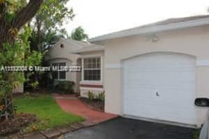 11850 NW 13th St, Pembroke Pines, FL 33026, Sold 04/25/22