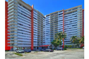 1301 NE Miami Gardens Dr #1404w, Miami, FL 33179, Sold 05/04/22