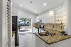 228 E Bayridge Dr, Weston, FL 33326, Sold 04/12/22