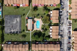 3749 SW 99th Ave APT 2, Miami, FL 33165, Sold 10/14/22