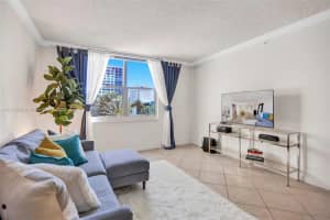 2501 S Ocean Dr APT 433, Hollywood, FL 33019, Sold 04/15/22