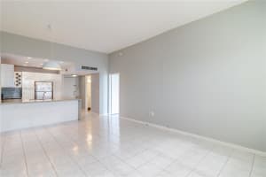 1020 Meridian Ave APT 902, Miami Beach, FL 33139, Sold 05/25/22