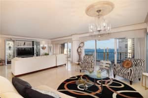 1800 NE 114th St APT 1807, Miami, FL 33181, Sold 05/02/22