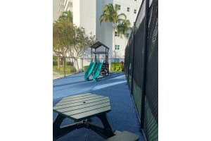 14951 Royal Oaks Ln APT 2108, North Miami, FL 33181, Sold 08/15/22