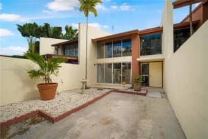 10462 SW 78th St, Miami, FL 33173, Sold 05/13/22