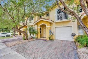 14012 SW 260th St APT 102, Homestead, FL 33032, Sold 04/08/22