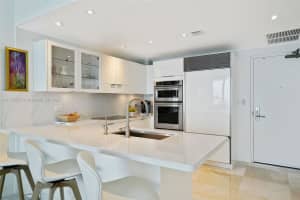 6799 Collins Ave APT 804, Miami Beach, FL 33141, Sold 06/10/22