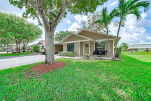 3657 W Forge Rd #37, Davie, FL 33328, Sold 04/27/22
