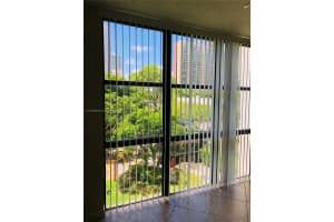 17021 N Bay Rd APT 320, Sunny Isles Beach, FL 33160, Sold 05/06/22