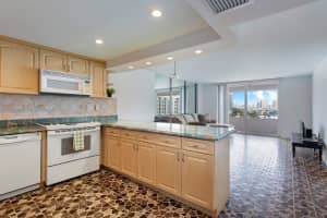 465 Ocean Dr APT 1102, Miami Beach, FL 33139, Sold 05/05/22