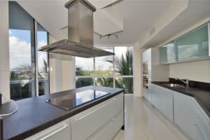18201 Collins Ave APT 601, Sunny Isles Beach, FL 33160, Sold 07/01/22