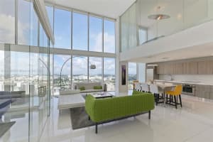 Ten Museum Park, 1040 Biscayne Blvd, Miami, FL 33132, Sold 04/27/22
