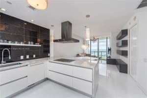 1100 Biscayne Blvd UNIT 5203, Miami, FL 33132, Sold 05/23/22