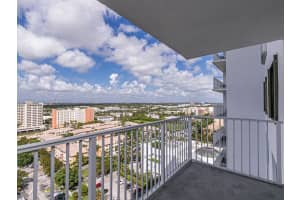 2801 NE 183rd St #1707w, Aventura, FL 33160, Sold 06/08/22