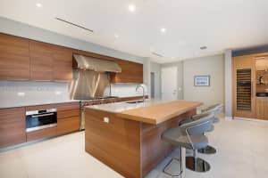 3581 E Glencoe St APT 203, Miami, FL 33133, Sold 10/19/22