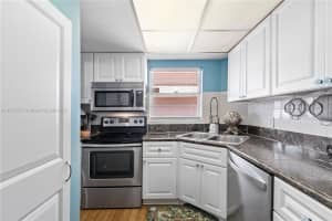 18081 SE Country Club Dr #20, Jupiter, FL 33469, Sold 04/22/22