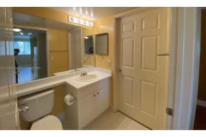 2640 S University Dr APT 214, Davie, FL 33328, Sold 04/12/22