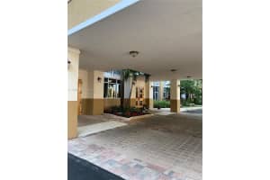 9805 NW 52nd St APT 311, Doral, FL 33178, Sold 05/10/22