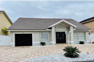 18825 NW 79th Ct, Hialeah, FL 33015, Sold 03/31/22