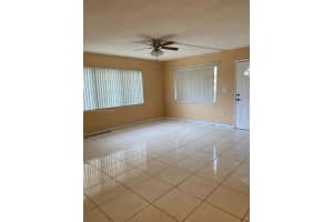 20311 NE 2nd Ave APT 18, Miami, FL 33179, Sold 04/27/22