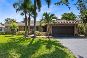 922 NW 110th Ln, Coral Springs, FL 33071, Sold 04/25/22