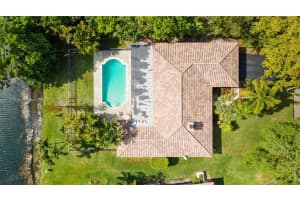 922 NW 110th Ln, Coral Springs, FL 33071, Sold 04/25/22