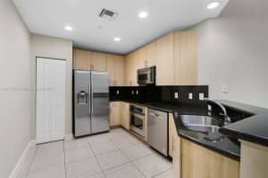 16101 Emerald Estates Dr APT 154, Weston, FL 33331, Sold 05/09/22