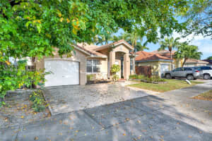 8134 SW 163rd Pl, Miami, FL 33193, Sold 05/20/22