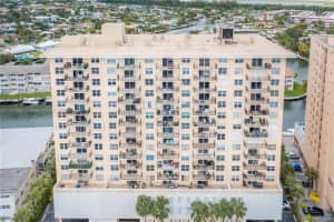 427 Golden Isles Dr #11j, Hallandale Beach, FL 33009, Sold 04/22/22