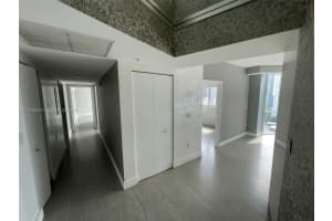 92 SW 3rd St APT 1901, Miami, FL 33130, Sold 05/25/22