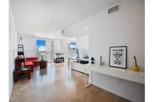 1621 Bay Rd APT 901, Miami Beach, FL 33139, Sold 06/17/22