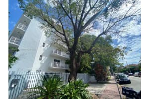 1519 Drexel Ave APT 302, Miami Beach, FL 33139, Sold 04/20/22
