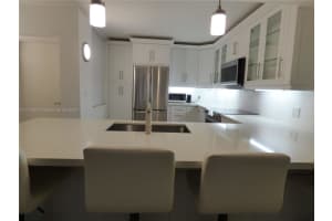 20300 W Country Club Dr APT 123, Aventura, FL 33180, Sold 04/05/22