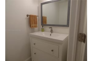 20300 W Country Club Dr APT 123, Aventura, FL 33180, Sold 04/05/22