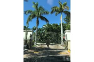 18181 NE 31st Ct APT 2703, Aventura, FL 33160, Sold 05/09/22