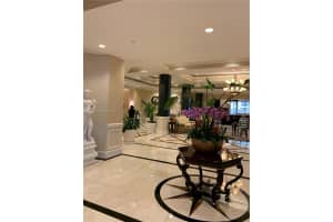16102 Emerald Estates Dr APT 405, Weston, FL 33331, Sold 08/04/22