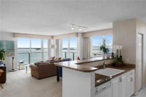 1155 Brickell Bay Dr APT 1811, Miami, FL 33131, Sold 05/02/22