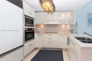 6801 Collins Ave #1103, Miami Beach, FL 33141, Sold 07/05/22